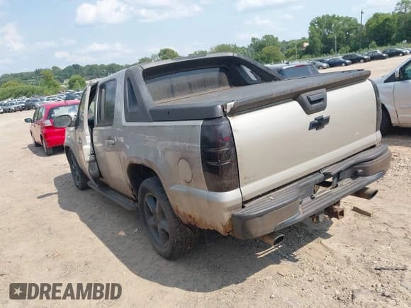 ✅ 2007 Chevrolet Avalanche LTZ • VIN: 3GNFK12317G142713 • Лот: 42985024. Опубликован ранее на IAAI с пробегом 276 175 миль. Бесплатный доступ к архиву аукционных продаж из США и подробный отчёт об истории автомобиля на DreamBid. Изображение 3.