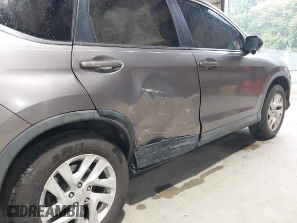 ✅ 2016 Honda CR-V EX • VIN: 3CZRM3H52GG720736 • Lot: 43321369. Wystawiony na IAAI z przebiegiem 102 322 mil. Bezpłatny archiwum sprzedaży aukcyjnych z USA i szczegółowy raport historii pojazdu na DreamBid. Zdjęcie 6.