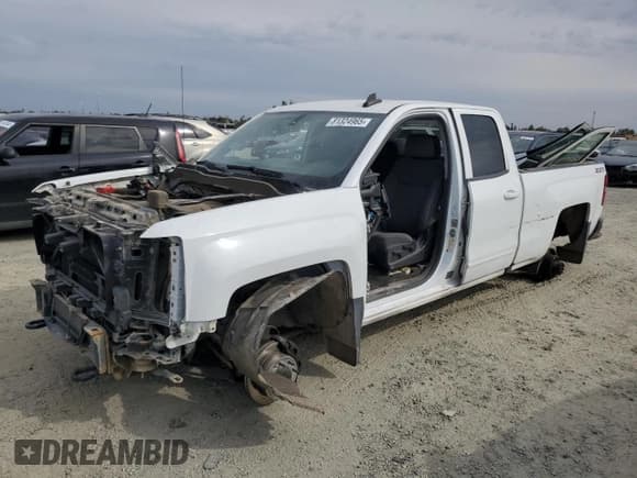 ✅ 2016 Chevrolet Silverado 2500HD LT • VIN: 1GC2KVEG8GZ394598 • Lot: 81324965. Wystawiony na Copart z przebiegiem Nie podano. Bezpłatny archiwum sprzedaży aukcyjnych z USA i szczegółowy raport historii pojazdu na DreamBid. Zdjęcie 1.