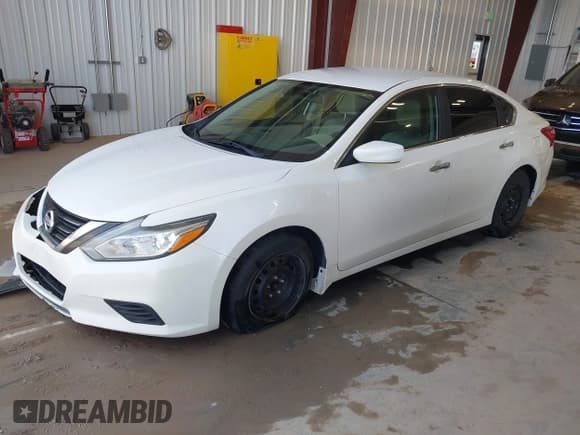 ✅ 2016 Nissan Altima SV • VIN: 1N4AL3AP4GC114218 • Лот: 42041177. Опубликован ранее на IAAI с пробегом 177 485 миль. Бесплатный доступ к архиву аукционных продаж из США и подробный отчёт об истории автомобиля на DreamBid. Изображение 17.