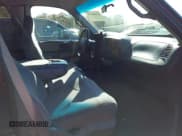 ✅ 2000 Ford F-150 XL • VIN: 1FTZX1720YNA81953 • Lot: 43488074. Wystawiony na IAAI z przebiegiem 144 758 mil. Bezpłatny archiwum sprzedaży aukcyjnych z USA i szczegółowy raport historii pojazdu na DreamBid. Zdjęcie 5.