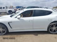 ✅ 2013 Porsche Panamera S • VIN: WP0AB2A71DL060847 • Lot: 43437409. Wystawiony na IAAI z przebiegiem 56 180 mil. Bezpłatny archiwum sprzedaży aukcyjnych z USA i szczegółowy raport historii pojazdu na DreamBid. Zdjęcie 14.