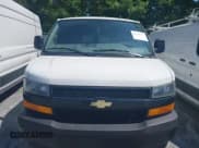 ✅ 2023 Chevrolet Express Passenger LS • VIN: 1GAZGNFP7P1133565 • Lot: 42298735. Wystawiony na IAAI z przebiegiem 132 269 mil. Bezpłatny archiwum sprzedaży aukcyjnych z USA i szczegółowy raport historii pojazdu na DreamBid. Zdjęcie 12.