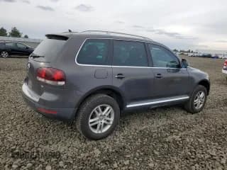 ✅ 2009 Volkswagen Touareg VR6 • VIN: WVGBE77L89D013938 • Lot: 90881985. Wystawiony na Copart z przebiegiem 187 222 mil. Bezpłatny archiwum sprzedaży aukcyjnych z USA i szczegółowy raport historii pojazdu na DreamBid. Zdjęcie 3.