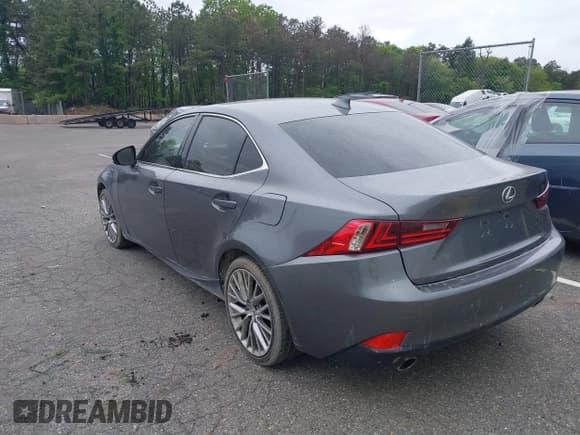 ✅ 2014 Lexus IS 250 • VIN: JTHCF1D28E5009244 • Lot: 42331138. Listed on IAAI with 137,093 mi. Free auction sales archive from the USA and detailed vehicle history report at DreamBid. Image 3.