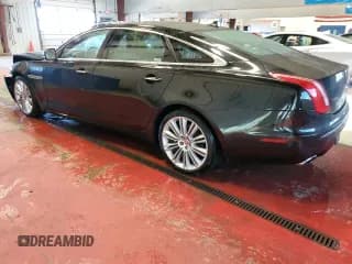 ✅ 2015 Jaguar XJ Portfolio • VIN: SAJWJ2GD1F8V90698 • Lot: 80388473. Listed on Copart with 37,489 mi. Free auction sales archive from the USA and detailed vehicle history report at DreamBid. Image 2.