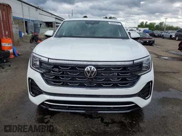✅ 2025 Volkswagen Atlas SEL Premium R-Line • VIN: 1V2FE2CAXSC215638 • Lot: 56838725. Listed on Copart with 1,821 mi. Free auction sales archive from the USA and detailed vehicle history report at DreamBid. Image 5.
