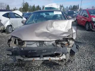 ✅ 2001 Kia Sephia • VIN: KNAFB121815046919 • Lot: 41398257. Wystawiony na IAAI z przebiegiem 191 818 mil. Bezpłatny archiwum sprzedaży aukcyjnych z USA i szczegółowy raport historii pojazdu na DreamBid. Zdjęcie 6.