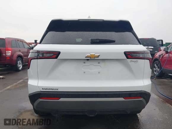 ✅ 2026 Chevrolet Equinox FWD LT • VIN: 3GNAXHEG5TL163309 • Lot: 43419074. Listed on IAAI with 4,439 mi. Free auction sales archive from the USA and detailed vehicle history report at DreamBid. Image 16.