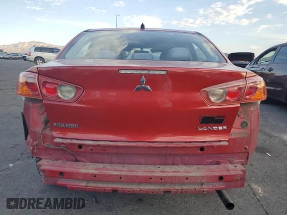 ✅ 2008 Mitsubishi Lancer DE • VIN: JA3AU26U88U008476 • Lot: 69485635. Wystawiony na Copart z przebiegiem 111 842 mil. Bezpłatny archiwum sprzedaży aukcyjnych z USA i szczegółowy raport historii pojazdu na DreamBid. Zdjęcie 6.