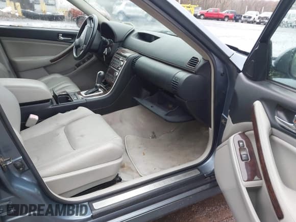 ✅ 2006 Infiniti G35 • VIN: JNKCV51F06M604422 • Lot: 43673863. Listed on IAAI with 102,591 mi. Free auction sales archive from the USA and detailed vehicle history report at DreamBid. Image 5.