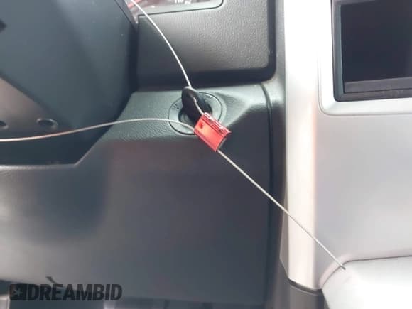 ✅ 2010 Dodge 1500 SLT • VIN: 1D7RB1CT1AS181876 • Lot: 41950727. Wystawiony na IAAI z przebiegiem 190 272 mil. Bezpłatny archiwum sprzedaży aukcyjnych z USA i szczegółowy raport historii pojazdu na DreamBid. Zdjęcie 11.