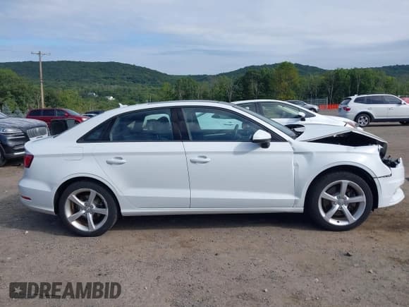 ✅ 2016 Audi A3 Premium • VIN: WAUB8GFF8G1039054 • Lot: 42983937. Listed on IAAI with 76,358 mi. Free auction sales archive from the USA and detailed vehicle history report at DreamBid. Image 13.