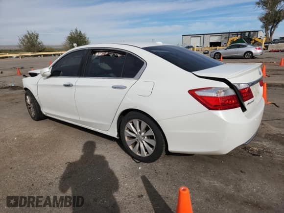 ✅ 2015 Honda Accord EX-L • VIN: 1HGCR2F86FA007910 • Lot: 86550795. Listed on Copart with 80,281 mi. Free auction sales archive from the USA and detailed vehicle history report at DreamBid. Image 2.