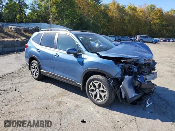 ✅ 2021 Subaru Forester Premium • VIN: JF2SKAJC6MH427581 • Lot: 87041215. Wystawiony na Copart z przebiegiem 36 582 mil. Bezpłatny archiwum sprzedaży aukcyjnych z USA i szczegółowy raport historii pojazdu na DreamBid. Zdjęcie 4.