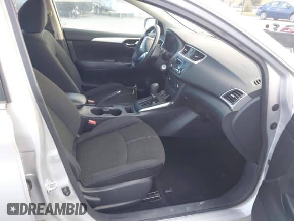 ✅ 2017 Nissan Sentra S • VIN: 3N1AB7AP7HY232523 • Lot: 43727799. Listed on IAAI with 65,970 mi. Free auction sales archive from the USA and detailed vehicle history report at DreamBid. Image 5.