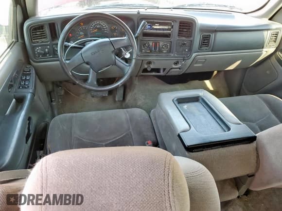 ✅ 2003 GMC Yukon SLE • VIN: 1GKEC13V33R242568 • Lot: 64579015. Listed on Copart with 231,765 mi. Free auction sales archive from the USA and detailed vehicle history report at DreamBid. Image 8.