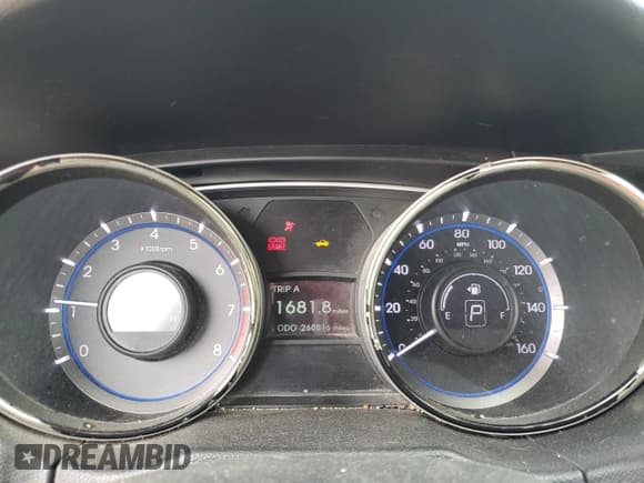 ✅ 2013 Hyundai Sonata SE • VIN: 5NPEC4ABXDH628516 • Lot: 63783374. Wystawiony na Copart z przebiegiem 260 016 mil. Bezpłatny archiwum sprzedaży aukcyjnych z USA i szczegółowy raport historii pojazdu na DreamBid. Zdjęcie 9.