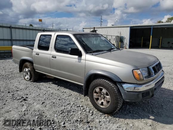 ✅ 2000 Nissan Frontier XE • VIN: 1N6ED27T6YC351024 • Лот: 82602225. Опубликован ранее на Copart с пробегом 147 364 миль. Бесплатный доступ к архиву аукционных продаж из США и подробный отчёт об истории автомобиля на DreamBid. Изображение 4.