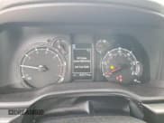 ✅ 2022 Toyota 4Runner Trail Special Edition • VIN: JTETU5JR6N5983929 • Lot: 66259235. Wystawiony na Copart z przebiegiem 43 777 mil. Bezpłatny archiwum sprzedaży aukcyjnych z USA i szczegółowy raport historii pojazdu na DreamBid. Zdjęcie 9.