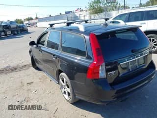 ✅ 2011 Volvo V50 • VIN: YV1672MW6B2627397 • Лот: 43410982. Опубликован ранее на IAAI с пробегом 225 642 миль. Бесплатный доступ к архиву аукционных продаж из США и подробный отчёт об истории автомобиля на DreamBid. Изображение 3.