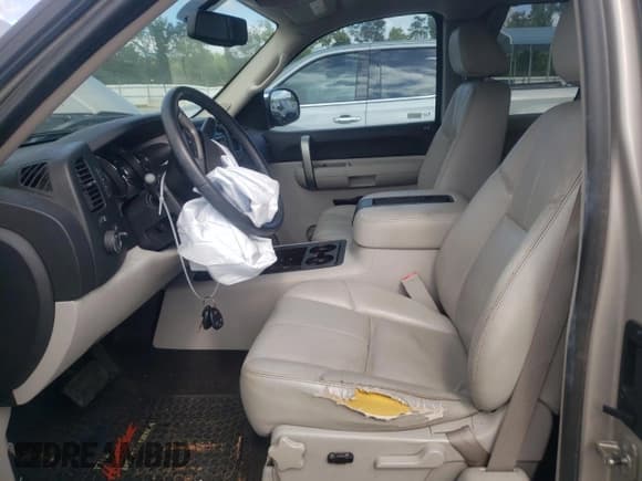 ✅ 2009 Chevrolet Silverado 1500 LT • VIN: 1GCEC29J49Z216253 • Lot: 66414764. Listed on Copart with 157,293 mi. Free auction sales archive from the USA and detailed vehicle history report at DreamBid. Image 7.