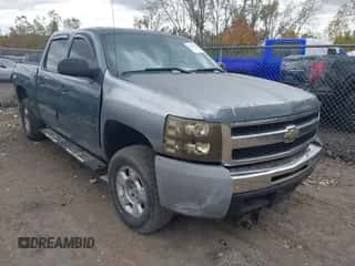 2010 Chevrolet Silverado 1500 LS with VIN 3GCRKREA6AG192111, listed as a IAAI auction lot 43451492 with 76,775 mi miles and . Bid and sale history available at DreamBid. Image 1.