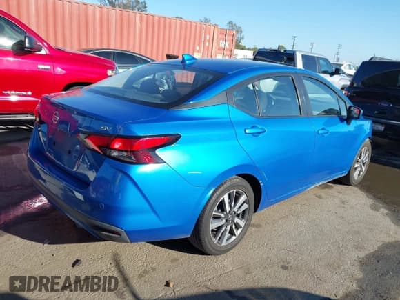 ✅ 2020 Nissan Versa SV • VIN: 3N1CN8EV3LL863631 • Лот: 43343031. Опубликован ранее на IAAI с пробегом 112 276 миль. Бесплатный доступ к архиву аукционных продаж из США и подробный отчёт об истории автомобиля на DreamBid. Изображение 4.