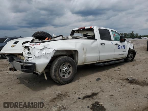 ✅ 2015 Chevrolet Silverado 2500HD Work Truck • VIN: 1GC1KUE83FF582928 • Лот: 54498245. Опубликован ранее на Copart с пробегом 247 847 миль. Бесплатный доступ к архиву аукционных продаж из США и подробный отчёт об истории автомобиля на DreamBid. Изображение 3.