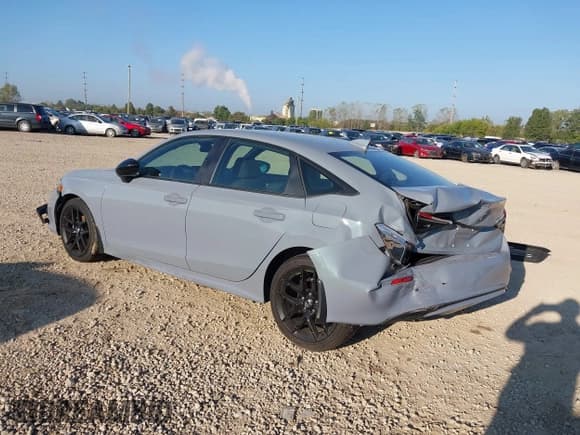 ✅ 2024 Honda Civic Sport • VIN: 2HGFE2F56RH517551 • Lot: 43292144. Listed on IAAI with 29,199 mi. Free auction sales archive from the USA and detailed vehicle history report at DreamBid. Image 3.