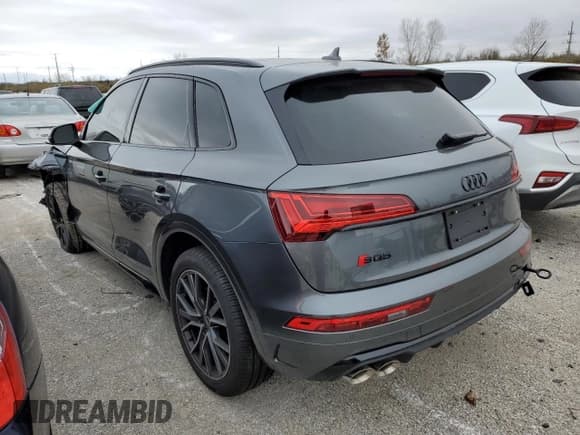 ✅ 2022 Audi SQ5 Premium Plus • VIN: WA1B4AFY0N2115896 • Лот: 66649802. Опубликован ранее на Copart с пробегом 1 168 миль. Бесплатный доступ к архиву аукционных продаж из США и подробный отчёт об истории автомобиля на DreamBid. Изображение 3.
