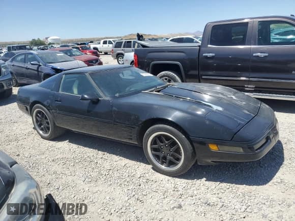 ✅ 1992 Chevrolet Corvette • VIN: 1G1YY23P8N5110765 • Лот: 61205675. Опубликован ранее на Copart с пробегом Не указан. Бесплатный доступ к архиву аукционных продаж из США и подробный отчёт об истории автомобиля на DreamBid. Изображение 4.