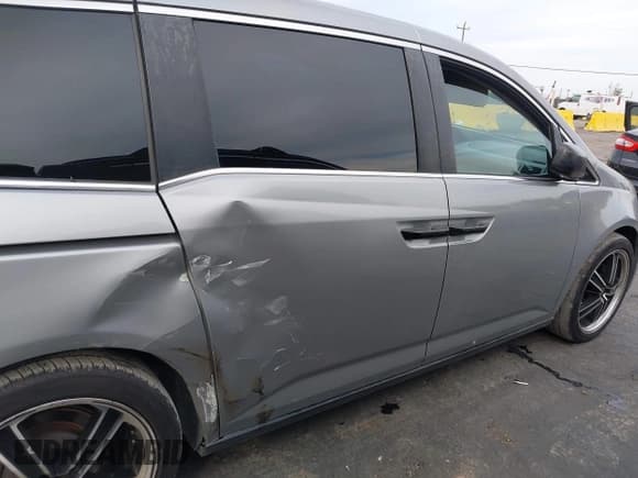 ✅ 2013 Honda Odyssey LX • VIN: 5FNRL5H22DB058782 • Lot: 43651712. Listed on IAAI with 132,798 mi. Free auction sales archive from the USA and detailed vehicle history report at DreamBid. Image 13.