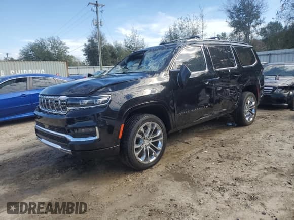 ✅ 2022 Jeep Grand Wagoneer Series II • VIN: 1C4SJVFJXNS116207 • Lot: 44948945. Wystawiony na Copart z przebiegiem 26 382 mil. Bezpłatny archiwum sprzedaży aukcyjnych z USA i szczegółowy raport historii pojazdu na DreamBid. Zdjęcie 1.