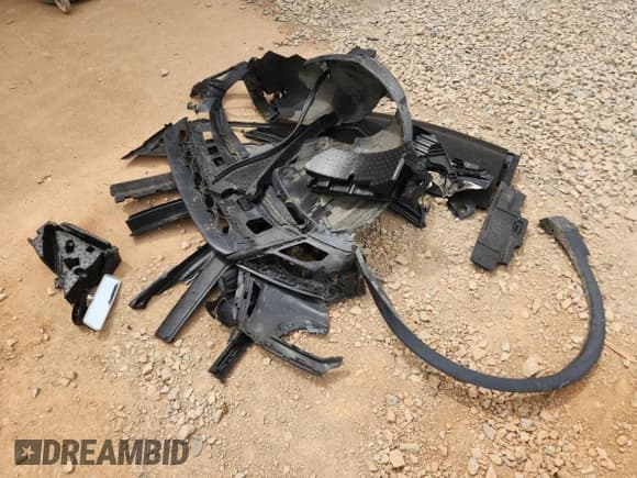 ✅ 2018 Volkswagen Tiguan SEL • VIN: 3VV3B7AX8JM109303 • Лот: 70678595. Опубликован ранее на Copart с пробегом 145 427 миль. Бесплатный доступ к архиву аукционных продаж из США и подробный отчёт об истории автомобиля на DreamBid. Изображение 13.