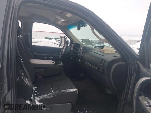 ✅ 2011 Chevrolet Silverado 2500HD LT • VIN: 1GC1KXCG9BF197640 • Lot: 43748797. Listed on IAAI with 128,726 mi. Free auction sales archive from the USA and detailed vehicle history report at DreamBid. Image 5.