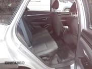 ✅ 2022 Hyundai Tucson SEL • VIN: 5NMJFCAE6NH037916 • Lot: 43453885. Wystawiony na IAAI z przebiegiem 74 744 mil. Bezpłatny archiwum sprzedaży aukcyjnych z USA i szczegółowy raport historii pojazdu na DreamBid. Zdjęcie 8.