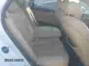 2015 Hyundai Genesis 3.8L z VIN KMHGN4JE0FU032851, wystawiony jako Copart lot #77387784 z przebiegiem Nie podano mil oraz Szkoda całkowita • Salvage title. Historia ofert i sprzedaży dostępna na DreamBid. Obrazek 10.