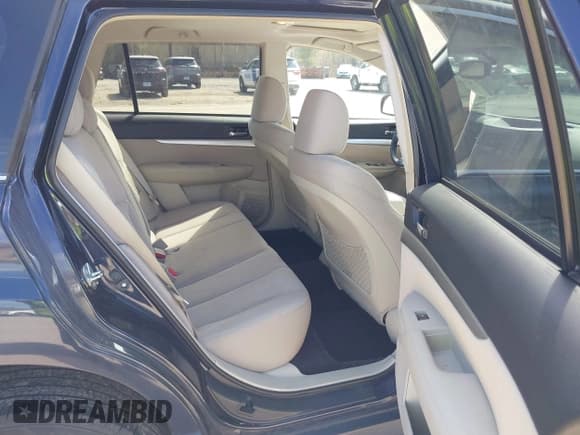 ✅ 2013 Subaru Outback Premium • VIN: 4S4BRBGC4D3228318 • Лот: 42098245. Опубликован ранее на IAAI с пробегом 111 884 миль. Бесплатный доступ к архиву аукционных продаж из США и подробный отчёт об истории автомобиля на DreamBid. Изображение 8.