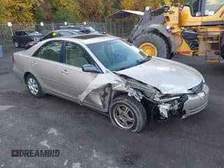 ✅ 2004 Toyota Camry XLE • VIN: 4T1BE32K84U931995 • Lot: 43584573. Wystawiony na IAAI z przebiegiem 260 641 mil. Bezpłatny archiwum sprzedaży aukcyjnych z USA i szczegółowy raport historii pojazdu na DreamBid. Zdjęcie 1.