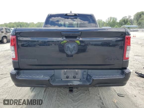 2024 Ram 1500 Big Horn z VIN 1C6RRFFG9RN189629, wystawiony jako Copart lot #65442855 z przebiegiem 27 333 mil mil oraz Szkoda całkowita • Salvage title. Historia ofert i sprzedaży dostępna na DreamBid. Obrazek 6.