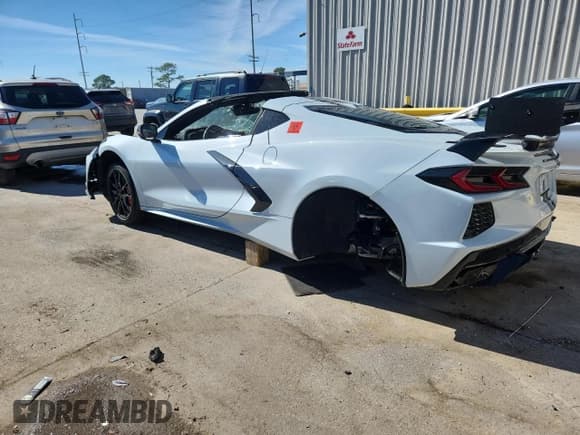 ✅ 2023 Chevrolet Corvette 2LT • VIN: 1G1YB2D42P5112388 • Lot: 89719315. Wystawiony na Copart z przebiegiem Nie podano. Bezpłatny archiwum sprzedaży aukcyjnych z USA i szczegółowy raport historii pojazdu na DreamBid. Zdjęcie 2.