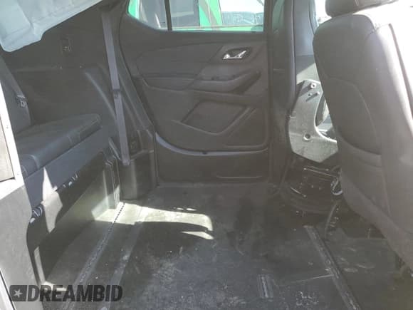 ✅ 2022 Chevrolet Traverse LT • VIN: 1GNERHKW8NJ115627 • Lot: 81198575. Wystawiony na Copart z przebiegiem Nie podano. Bezpłatny archiwum sprzedaży aukcyjnych z USA i szczegółowy raport historii pojazdu na DreamBid. Zdjęcie 11.