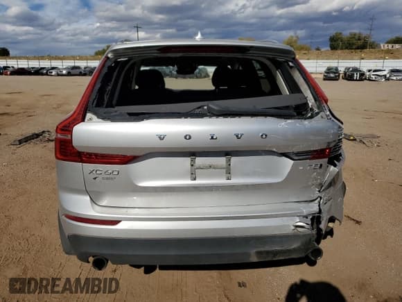 ✅ 2018 Volvo XC60 Momentum • VIN: LYV102RK3JB100845 • Lot: 90073965. Wystawiony na Copart z przebiegiem 58 828 mil. Bezpłatny archiwum sprzedaży aukcyjnych z USA i szczegółowy raport historii pojazdu na DreamBid. Zdjęcie 6.