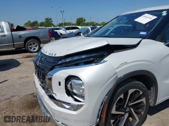 ✅ 2022 Mitsubishi Outlander SEL • VIN: JA4J4VA8XNZ057572 • Lot: 43165710. Wystawiony na IAAI z przebiegiem 19 864 mil. Bezpłatny archiwum sprzedaży aukcyjnych z USA i szczegółowy raport historii pojazdu na DreamBid. Zdjęcie 6.