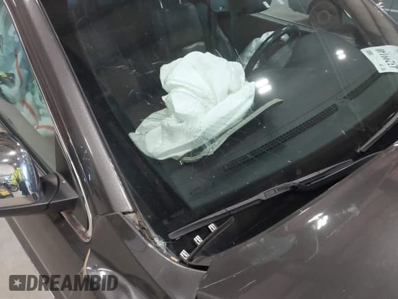 ✅ 2020 Jeep Grand Cherokee Limited X • VIN: 1C4RJFBG5LC112023 • Lot: 43299140. Listed on IAAI with 90,543 mi. Free auction sales archive from the USA and detailed vehicle history report at DreamBid. Image 18.