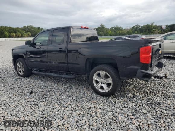 ✅ 2017 Chevrolet Silverado 1500 Custom • VIN: 1GCRCPEH0HZ286493 • Lot: 62863695. Wystawiony na Copart z przebiegiem 172 157 mil. Bezpłatny archiwum sprzedaży aukcyjnych z USA i szczegółowy raport historii pojazdu na DreamBid. Zdjęcie 2.