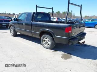 ✅ 2002 Chevrolet S-10 LS • VIN: 1GCDT19W528219000 • Лот: 41971803. Опубликован ранее на IAAI с пробегом 134 225 миль. Бесплатный доступ к архиву аукционных продаж из США и подробный отчёт об истории автомобиля на DreamBid. Изображение 3.