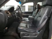 ✅ 2008 Chevrolet Suburban LTZ • VIN: 1GNFK16358J104959 • Lot: 79001024. Wystawiony na Copart z przebiegiem 210 476 mil. Bezpłatny archiwum sprzedaży aukcyjnych z USA i szczegółowy raport historii pojazdu na DreamBid. Zdjęcie 7.