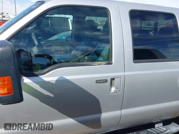 ✅ 2012 Ford F-250 XL • VIN: 1FT7W2B65CEC25578 • Lot: 43572341. Wystawiony na IAAI z przebiegiem 190 608 mil. Bezpłatny archiwum sprzedaży aukcyjnych z USA i szczegółowy raport historii pojazdu na DreamBid. Zdjęcie 14.